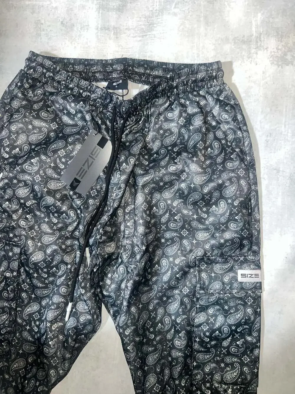 Size Up Apparel MMXIX Paisley Print Utility Cargo Joggers - Picture 3 of 4